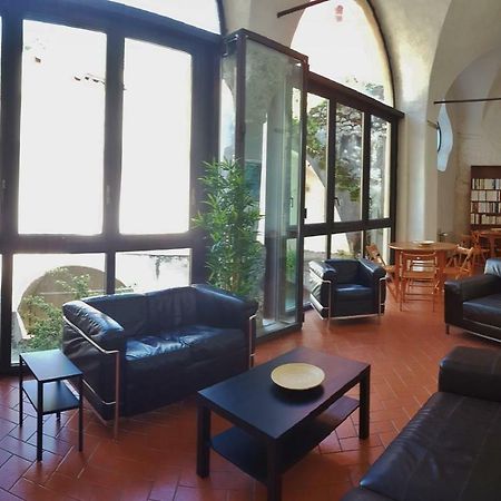 Ospitalia Del Mare Hostel 레반토 외부 사진