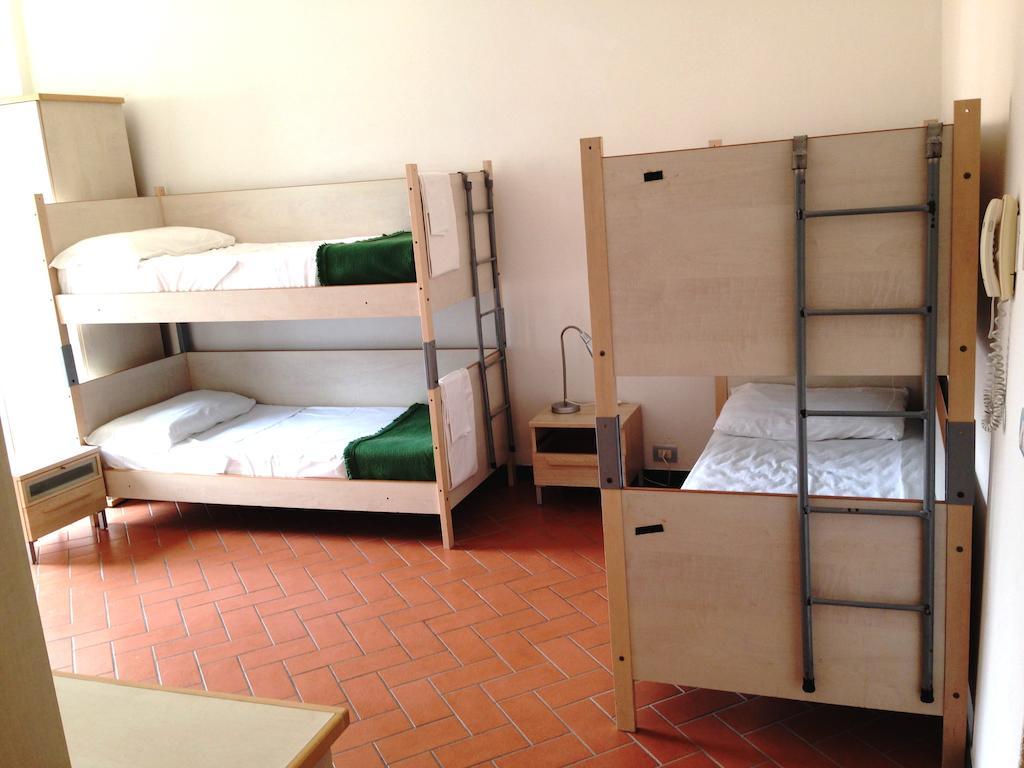 Ospitalia Del Mare Hostel 레반토 객실 사진