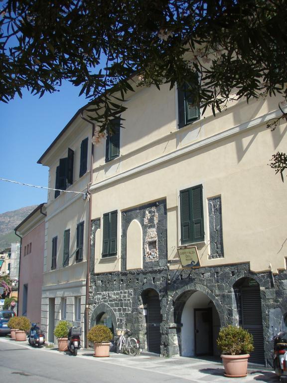 Ospitalia Del Mare Hostel 레반토 외부 사진