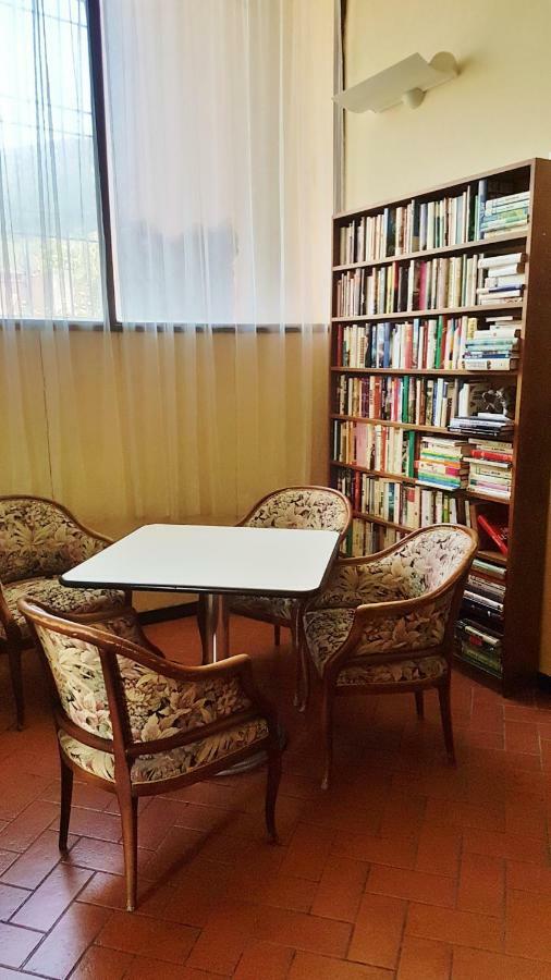 Ospitalia Del Mare Hostel 레반토 외부 사진