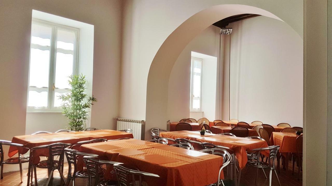 Ospitalia Del Mare Hostel 레반토 외부 사진