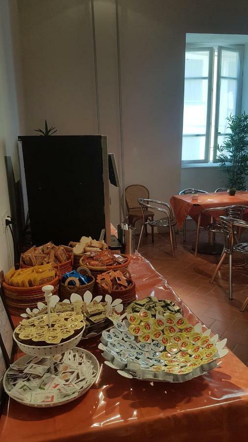 Ospitalia Del Mare Hostel 레반토 외부 사진